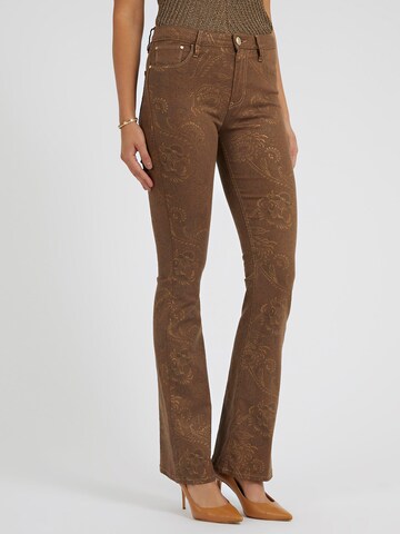 GUESS Flared Jeans in Braun: Vorderseite