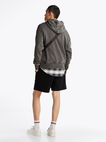 Tommy Jeans Sweatvest 'Tonal Embroidery' in Grijs