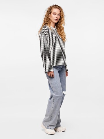 Maglietta 'Sadie' di PIECES in bianco