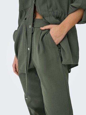Regular Pantalon à pince 'ONLPOPTRASH ARIS' ONLY en vert