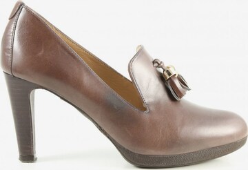 Lodi Hochfront-Pumps in 37 in Brown: front