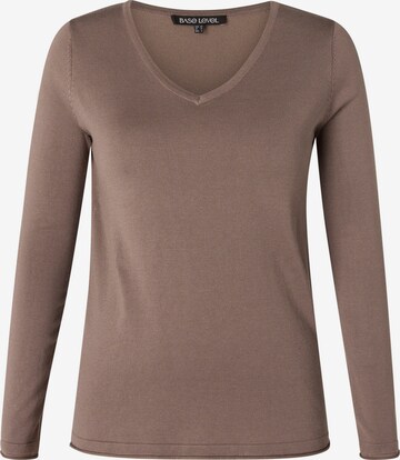 BASE LEVEL Sweater in Grey: front