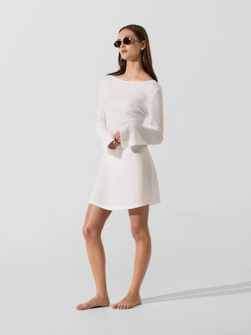 Karl Lagerfeld Strandkleid ' Mini-Strandkleid mit Struktur und Perlen ' in Beige: Vorderseite