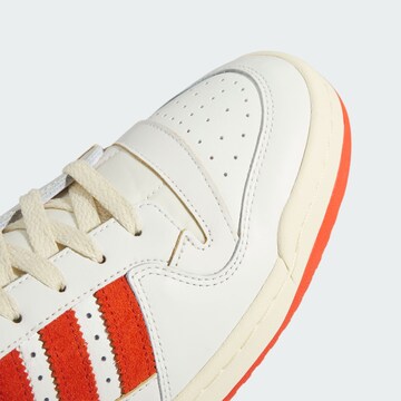 ADIDAS ORIGINALS - Sapatilhas baixas 'Forum 84' em branco