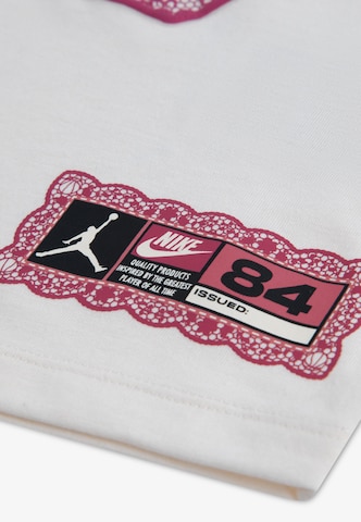 Tricou de la Jordan pe alb