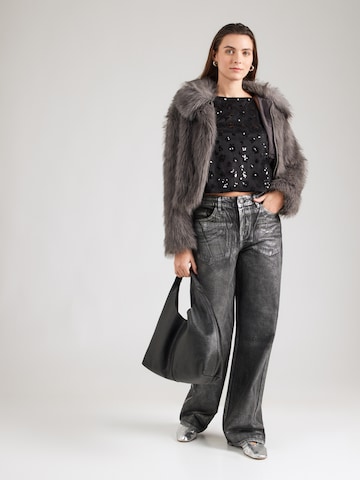 Haut 'VMMAIA' VERO MODA en noir