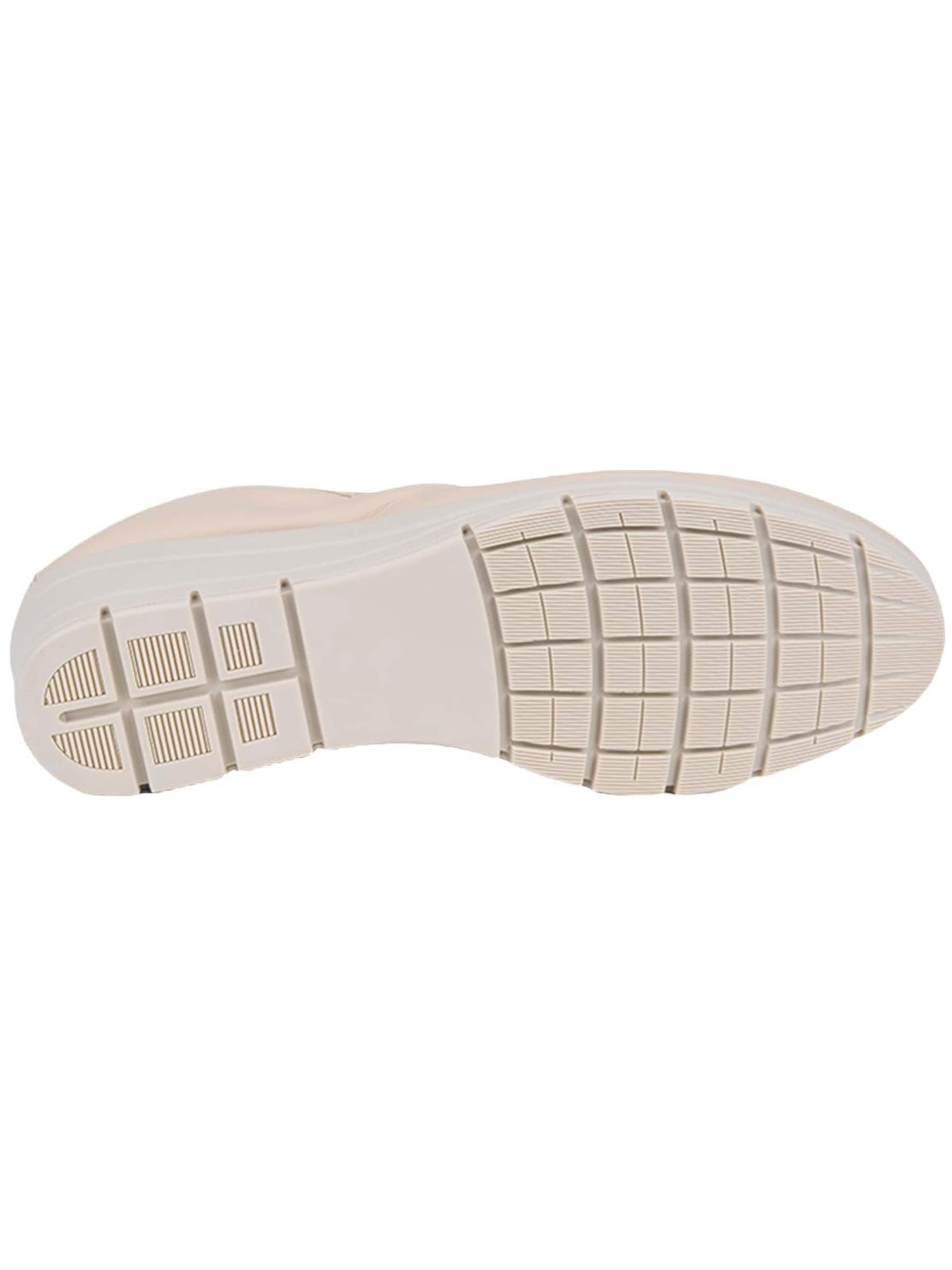 Desa Ballet Flats in Beige