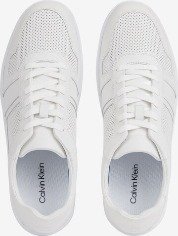 Sneaker bassa di Calvin Klein in bianco