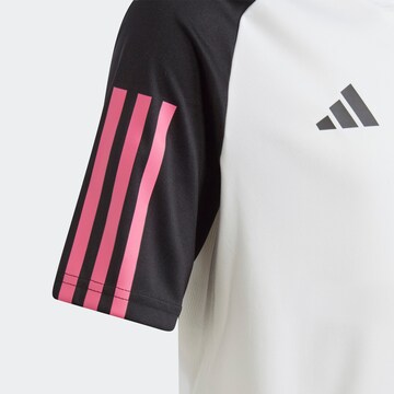 T-Shirt fonctionnel 'Juventus Turin Tiro 23' ADIDAS PERFORMANCE en blanc