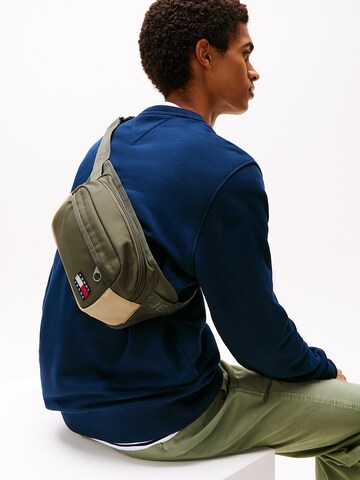 Tommy Jeans Belt bag 'Essential' in Green