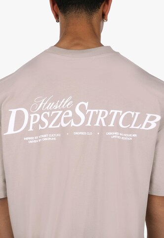 T-Shirt 'STRTCLB' Dropsize en beige