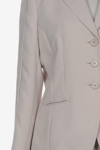 Madeleine Workwear & Suits in L in White