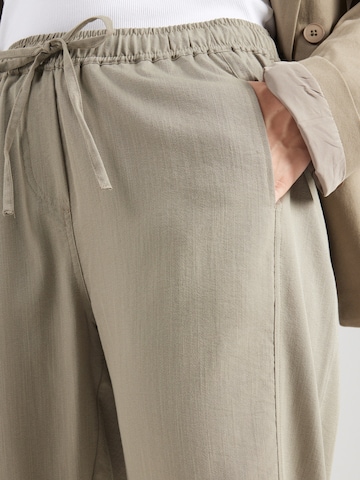 ONLY Carmakoma Regular Pants 'Carbana' in Green