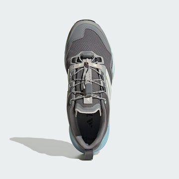 Scarpa bassa 'Skychaser' di ADIDAS TERREX in grigio