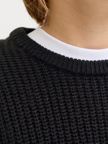 Jack & Jones Junior Sweater in Black