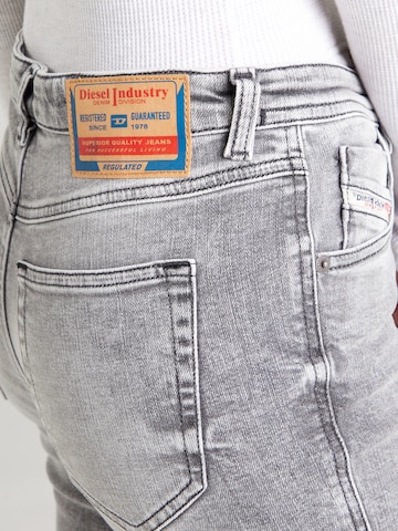 Skinny Jean '2015 BABHILA' DIESEL en gris
