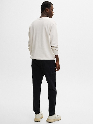 Pull&Bear Tapered Jeans in Schwarz