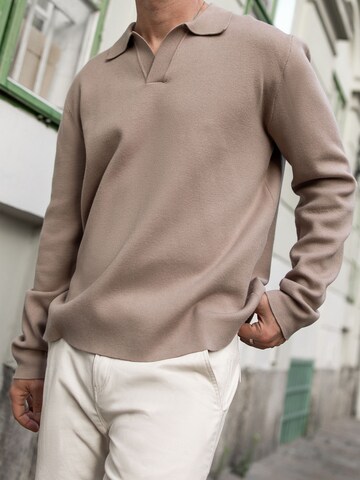 DAN FOX APPAREL Pullover 'Jaron' in Grau