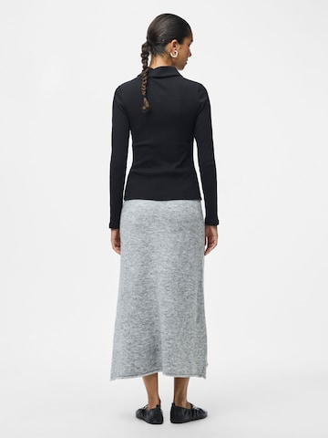 PIECES - Falda 'PCPam' en gris