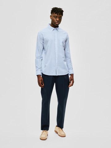 Coupe regular Chemise 'Reil' SELECTED HOMME en bleu