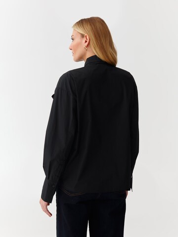 TATUUM - Blusa 'Konkona' en negro