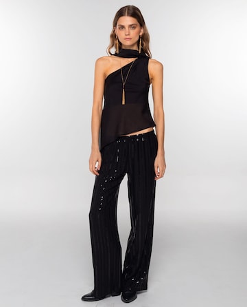 Top di THE-ARE in nero