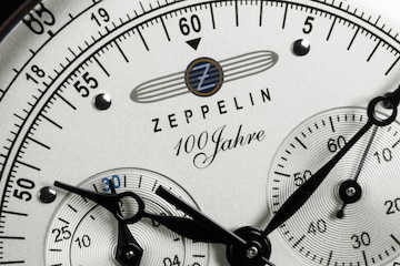 Montre à affichage analogique '100 Jahre Zeppelin' Zeppelin en argent
