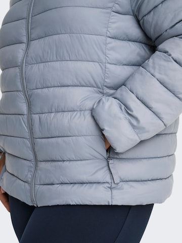 Veste mi-saison 'CARTAHIA' ONLY Carmakoma en bleu