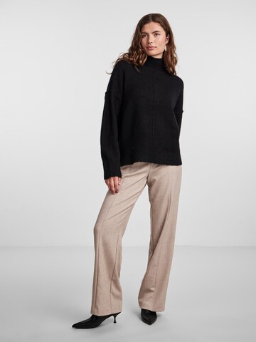 Pull-over 'BALIS' YAS en noir