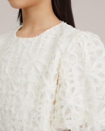 WE Fashion Платье в Белый