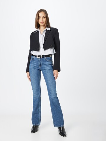 Gina Tricot Flared Jeans in Blauw