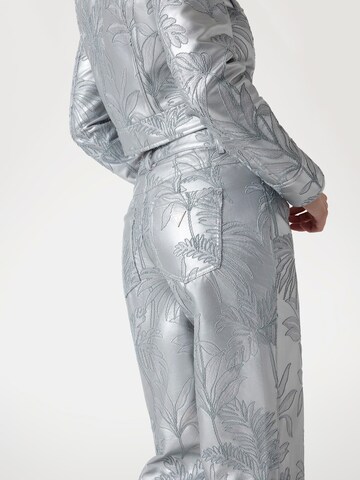 GUESS Regular Pants in Silver