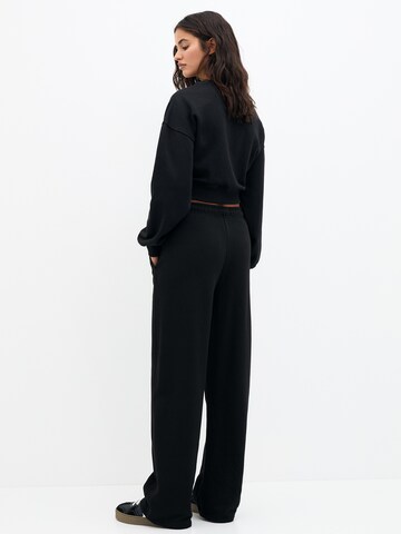 Pull&Bear Wide Leg Hose in Schwarz