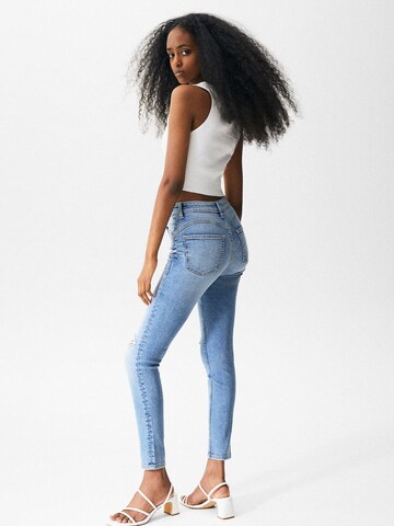 Coupe slim Jean Pull&Bear en bleu