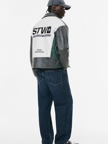 Geacă de primăvară-toamnă 'STWD' de la Pull&Bear pe negru