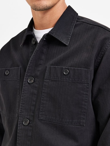 SELECTED HOMME Regular fit Button Up Shirt 'Tony' in Black
