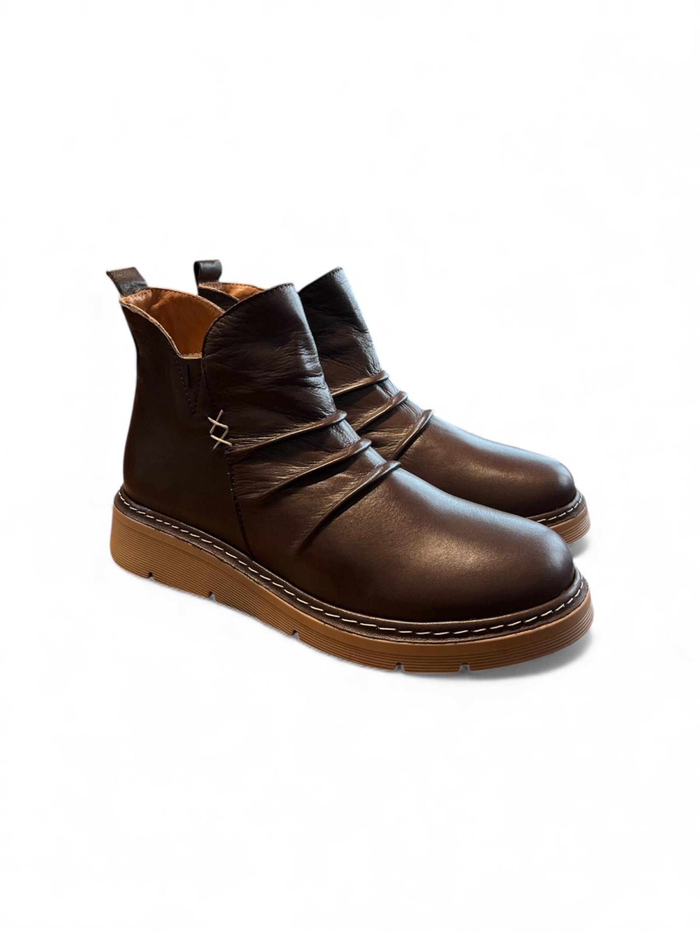 Begoria Boots in Brown