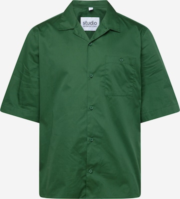Studio Seidensticker Regular fit Button Up Shirt 'Studio' in Green: front
