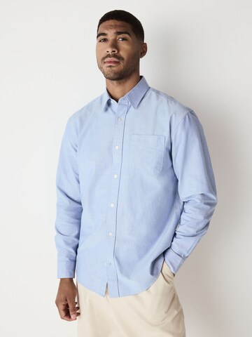Next - Ajuste regular Camisa en azul: frente