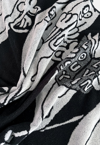 Lousy Livin Towel in Black