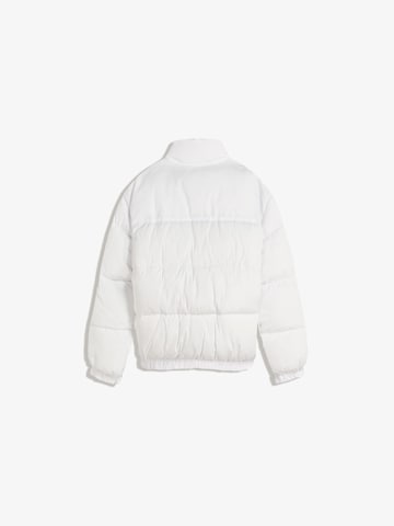 Bershka Winterjas in Wit