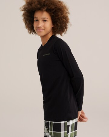 Pijamale de la WE Fashion pe negru