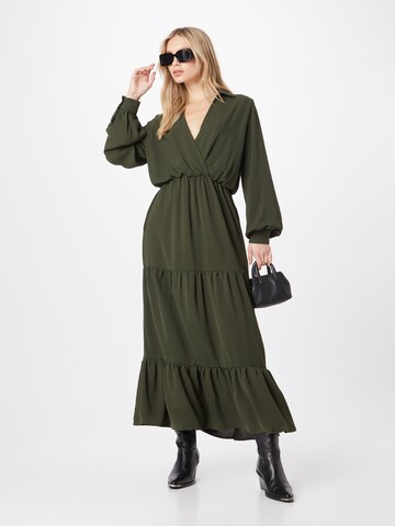 Robe AX Paris en vert