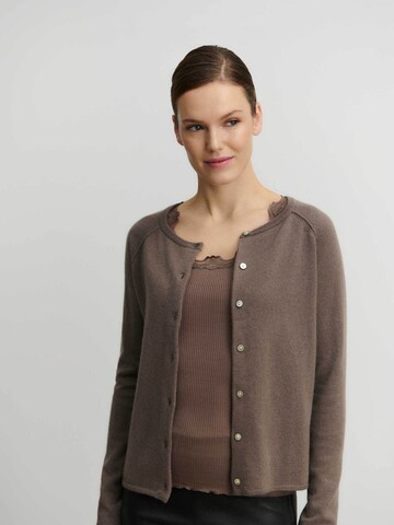 Cardigan rosemunde en marron : devant