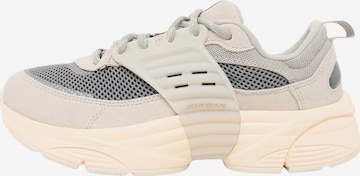Jordan Sneaker 'Trunner' in Grau: Vorderseite