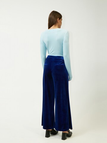 Pullover di Influencer in blu