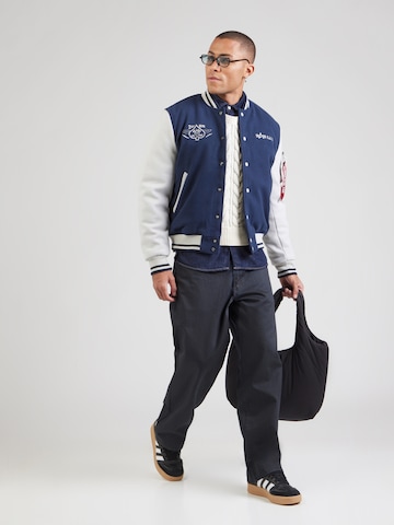 ALPHA INDUSTRIESPrijelazna jakna 'Varsity Air Force' - plava boja