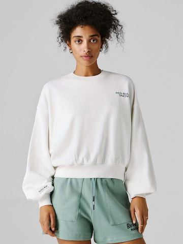 Red Bull Racing x Pepe Jeans Sweatshirt in Weiß: Vorderseite