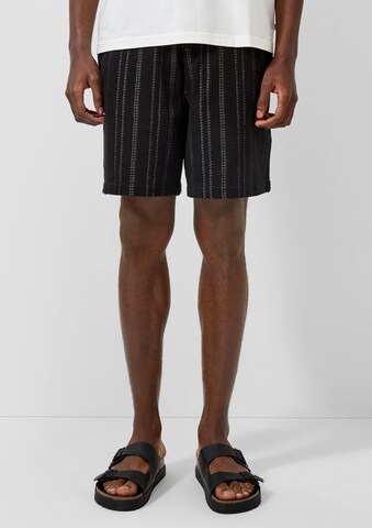 QS Regular Pants in Black: front