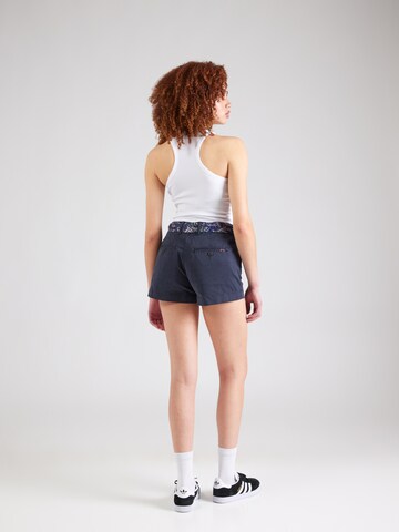 Superdry Normalny krój Chinosy 'Classic' w kolorze niebieski